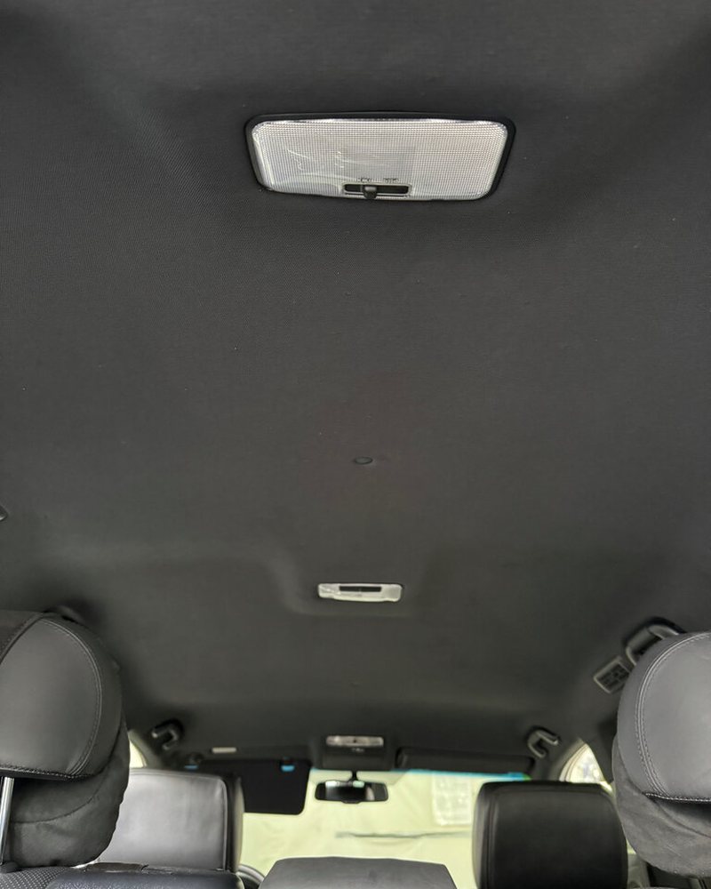 Перетянутый потолок автомобиля